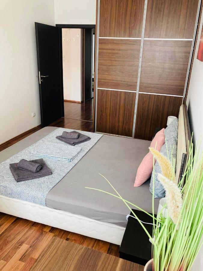 Appartamento Corvin Boutique Parking In The Plaza Budapest